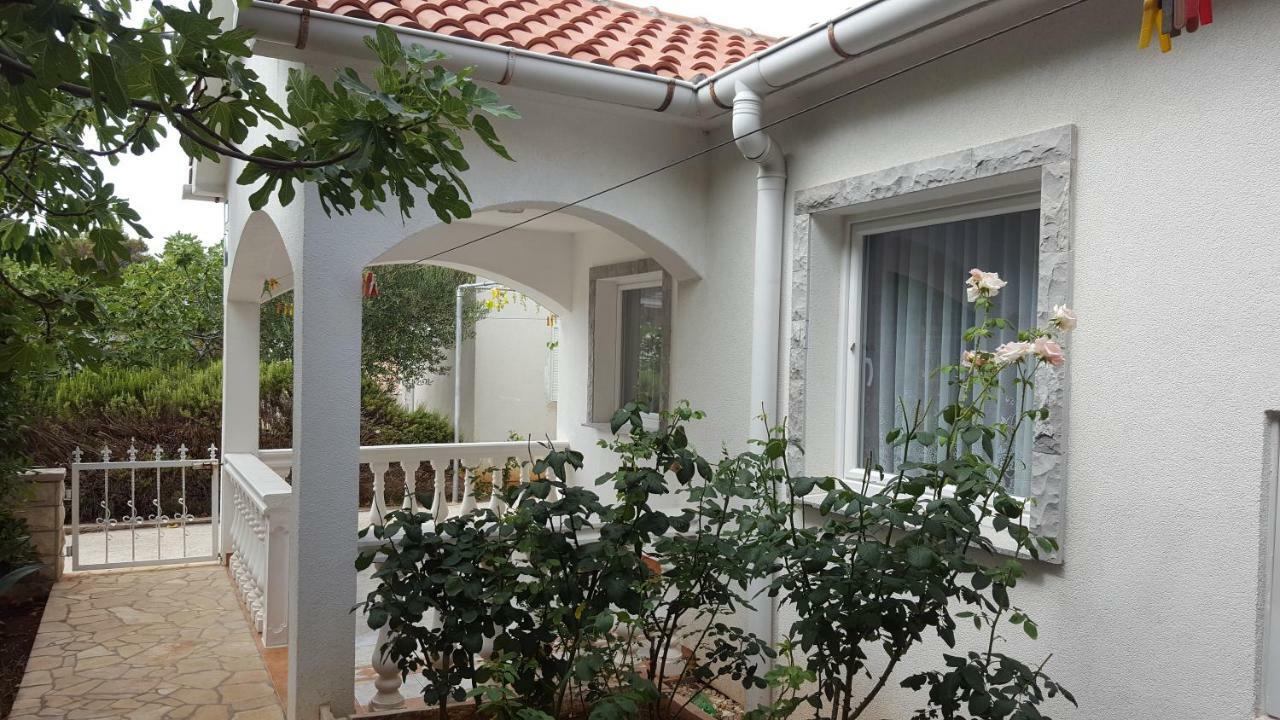 Apartments Marijeta Vir Exterior foto